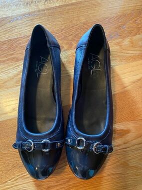 AGL Navy Leather and Patent Toe Ballet Flats with Buckle